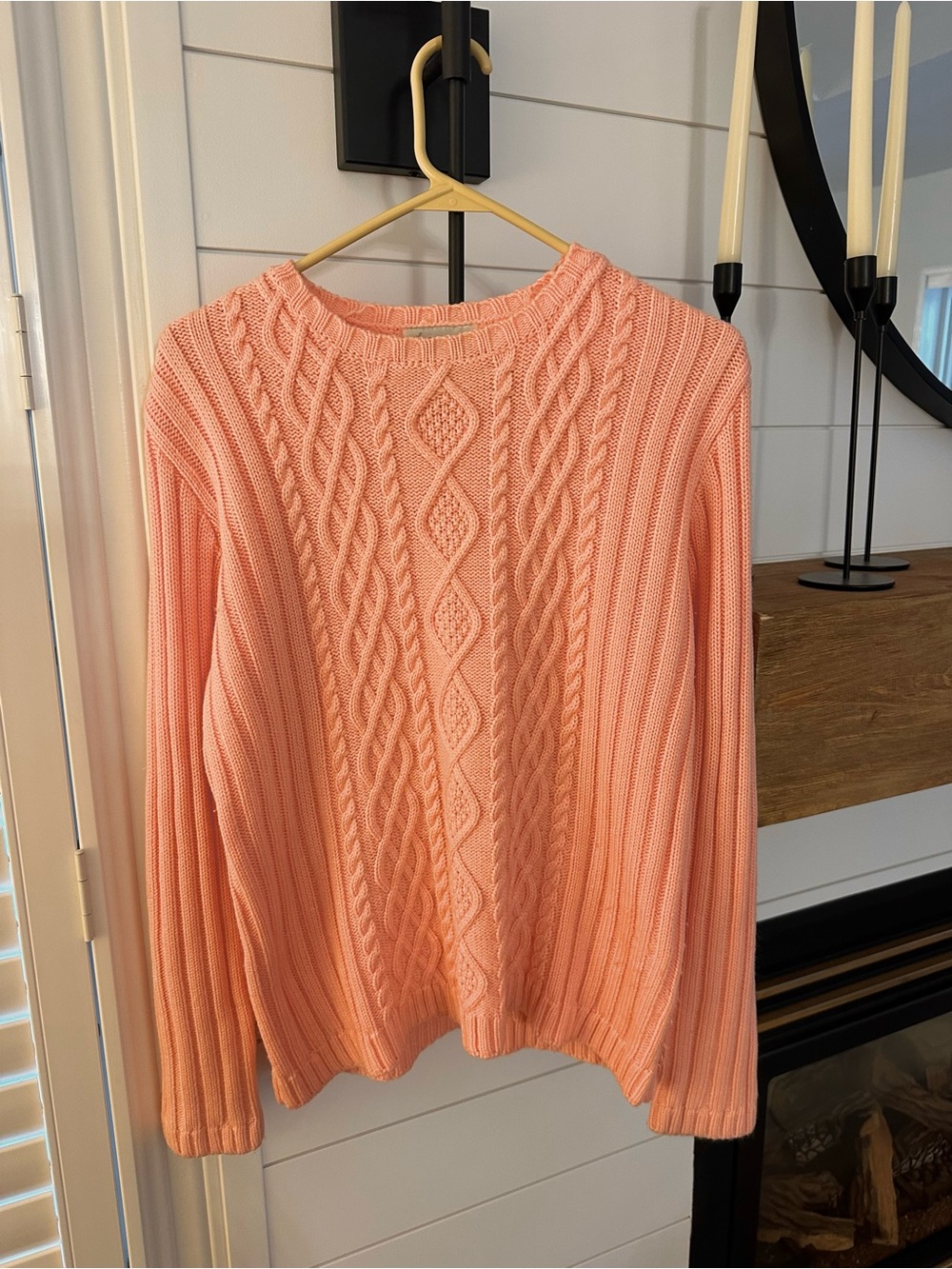 Vintage Classic Cable Crewneck Sweater in Pink